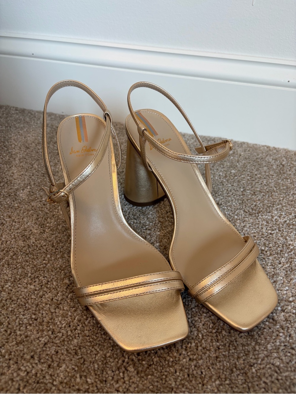 Sam Edelman Gold Kit Heel NWOT